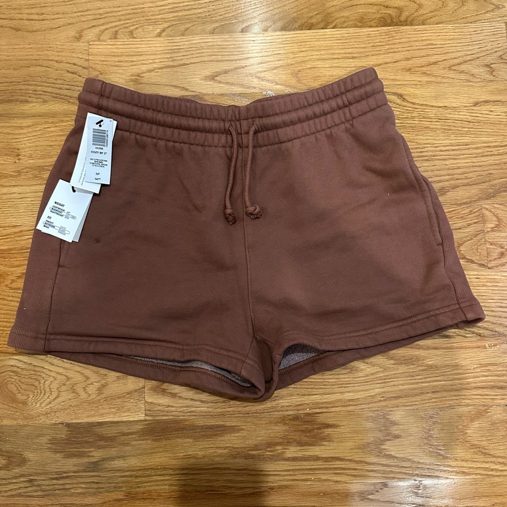 Aritzia TNA Cozy Boyfriend Fleece shorts